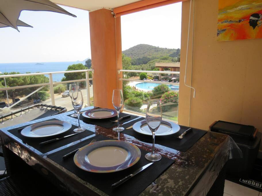 Bel App T2 En Bord De Mer Vue Sanquinaires Piscine 阿雅克肖 外观 照片